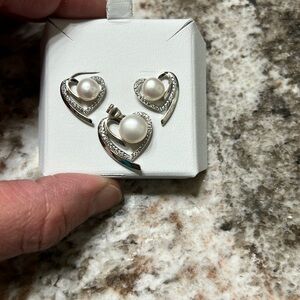 Set pendant and earrings. Sterling silver pearl and cubic zirconia